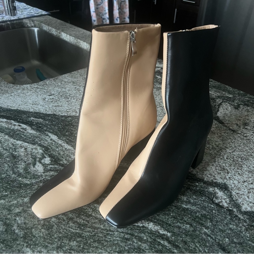 PRINCESS POLLY | Two Sided Story Boots in Black & Cream🖤